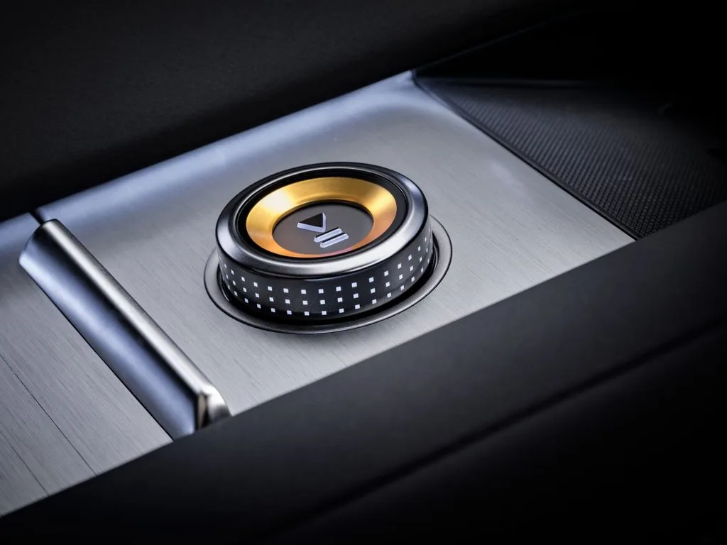 폴스타, 폴스타 4 SUV 공개…부산 공장서 2026년 2분기 생산 시작 4 Original 5816 4polestar 260702 3504 v003 1 https://mobilityground.com/wp-content/uploads/2026/09/Original-5838-26polestar-260126-2291-v005.webp