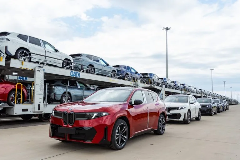 bmw ix3, Ramp-up in record time: BMW Group Plant Debrecen produces 50,000th BMW iX3