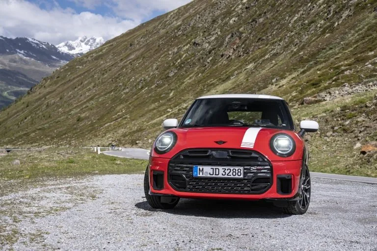 MINI 1965 빅토리 에디션, MINI 1965 Victory Edition: special edition continues a rich motorsport legacy.