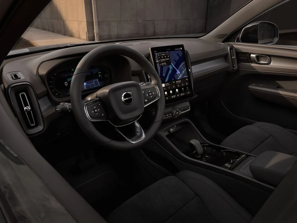 Volvo Refreshes the XC40, EX40 and EC40 for 2027 2 볼보자동차 XC40, EC40, EX40, Significant safety, tech and design updates to Volvo Cars’ new 40 series cars