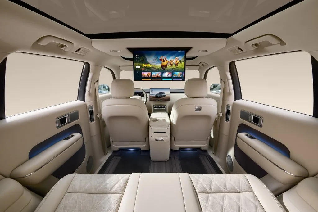 샤오미, 스카이노마드 시리즈 4종 공개, 5천만원대 대형 전기 SUV 21 Xiaomi SkyNomad N70 Max 28 https://mobilityground.com/wp-content/uploads/2026/09/Xiaomi-SkyNomad-N90-Max_28.webp