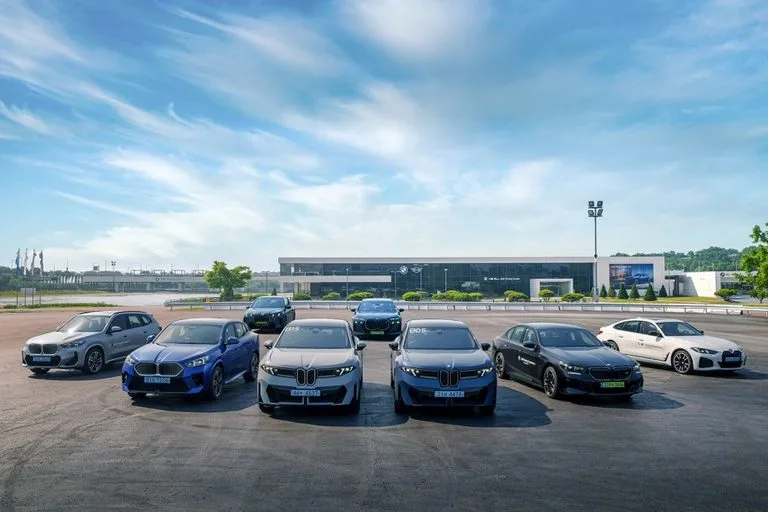 사진-BMW 그룹, 순수전기차 누적 200만 대 돌파… 국내에서도 수입 프리미엄 전기차 리더십 이어가 (1)