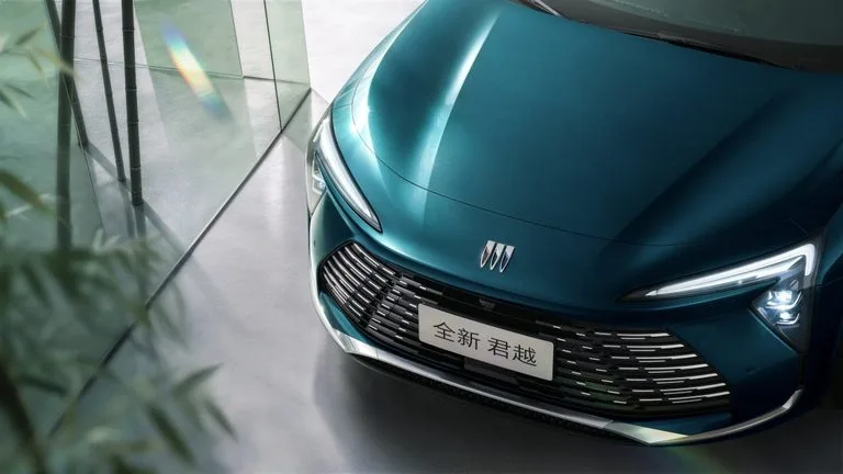 뷰익 라크로스, Buick Launches All-New LaCrosse in China with 50 Luxury Upgrades