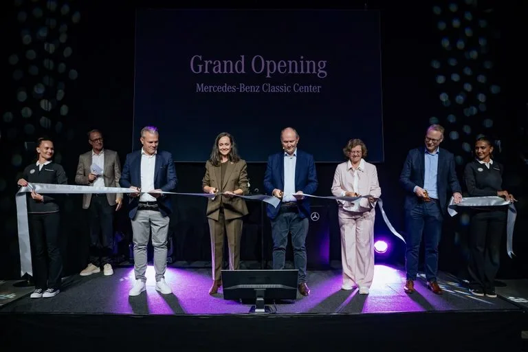 메르세데스-벤츠 클래식카 센터, A new chapter begins: Mercedes-Benz opens extensively expanded Classic Center in Fellbach