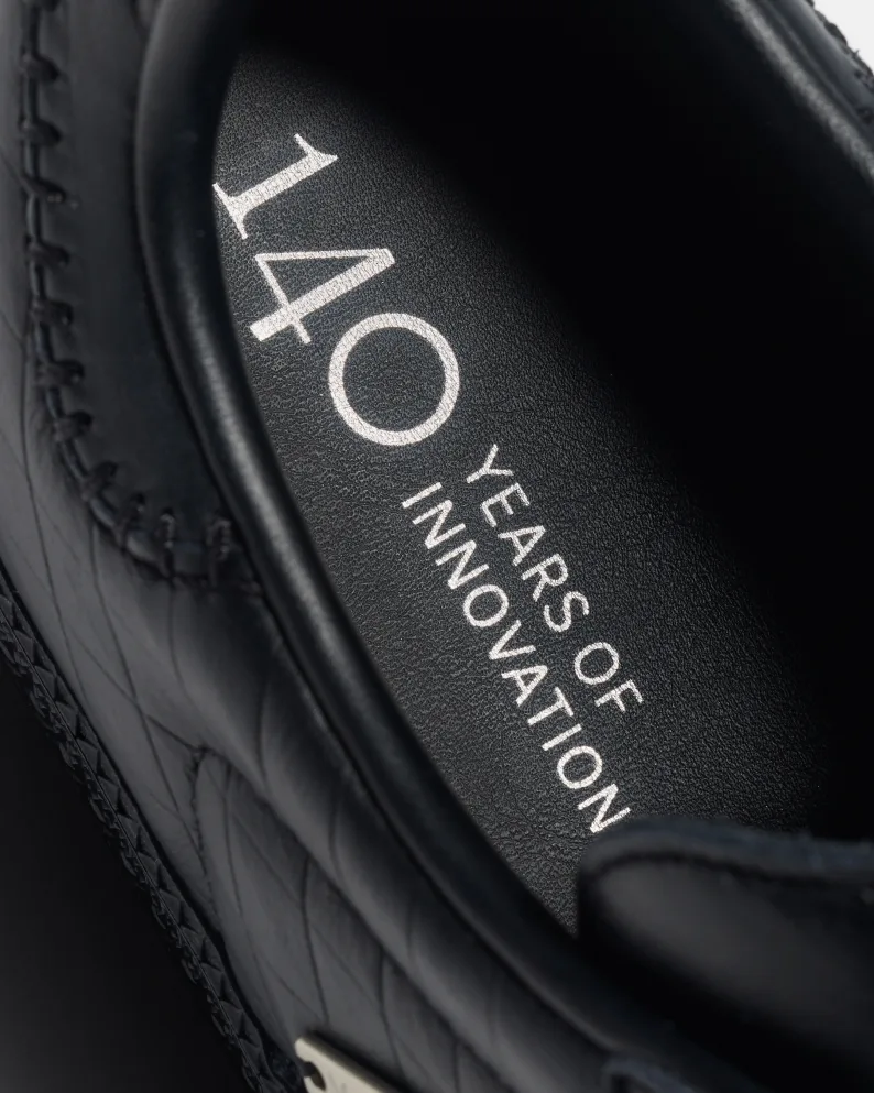 메르세데스 벤츠, 아디다스, 삼바, Two partners, one joint step: Mercedes-Benz and adidas collaborate on a timeless classic – the limited-edition adidas Samba OG x Mercedes-Benz