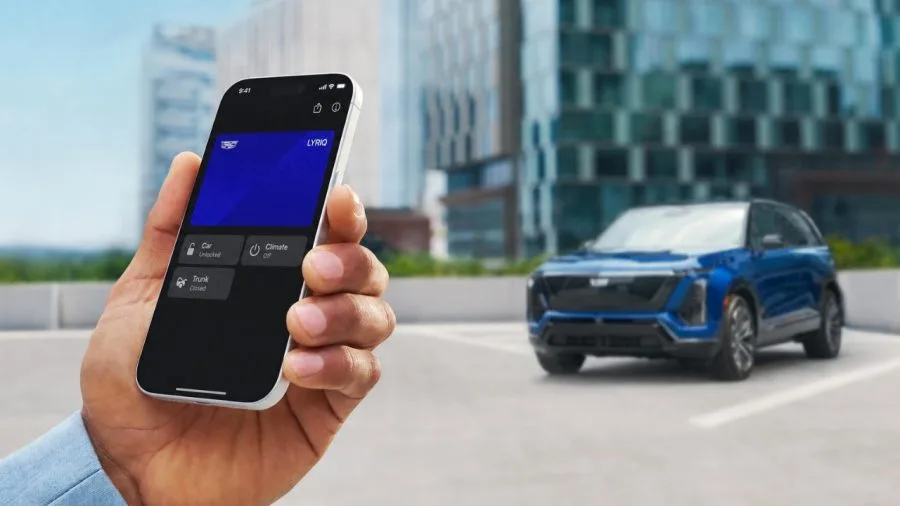 GM Rolls Out Digital Keys for Cadillac EVs, With Chevrolet and GMC to Follow 1 GM 디지털 키, GM’s key – now in your digital wallet