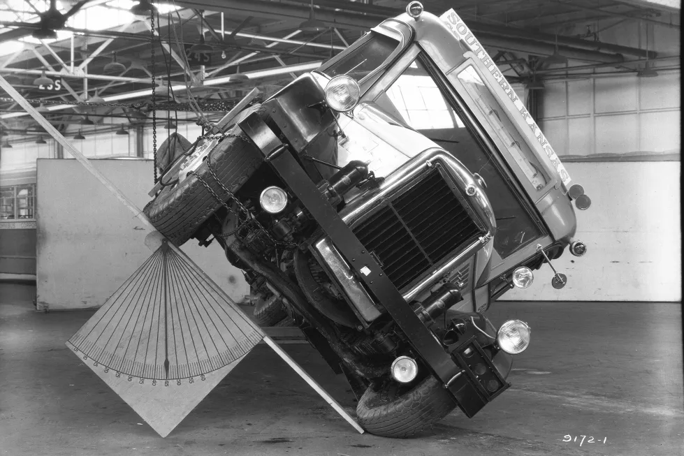 GM Global Safety Week: 11 Safety Firsts From the Electric Starter to Buckle to Drive 3 GM - General Motors’ long history of safety “firsts” (12)