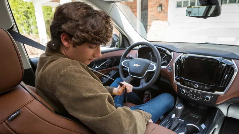 GM Global Safety Week: 11 Safety Firsts From the Electric Starter to Buckle to Drive 11 GM - General Motors’ long history of safety “firsts” (12)