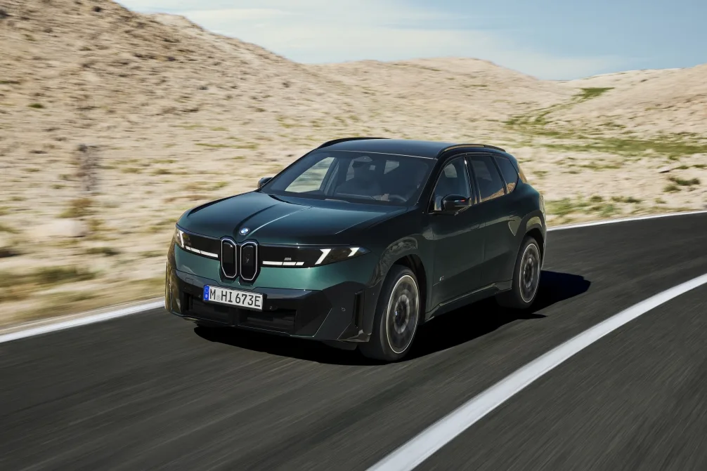 BMW iX3 M60 xDrive Debuts With 612 hp and a 3.9-Second 0-100 km/h Sprint 1 The new BMW iX3 M60 xDrive