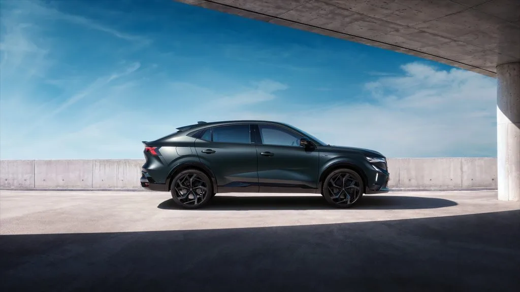 르노, 라팔 한정판 '힙노틱' 공개…유럽 1500대 한정 생산 7 Renault Rafale hypnotic Limited Edition 16 https://mobilityground.com/wp-content/uploads/2026/10/Renault-Rafale-hypnotic-Limited-Edition-15.webp