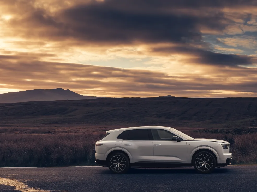 벤틀리, 토르칼, 퍼스트 에디션, 벤틀리 토르칼, bentley Torcal First Edition: Carefully curated, colourfully crafted
