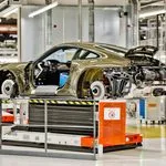 포르쉐 911 GT3, Hand-finished: how the GT3 Bergsport is brought to life in Zuffenhausen