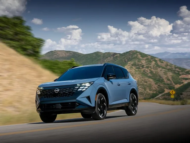 닛산 로그 - All-new 2027 Nissan Rogue Hybrid debuts in the U.S. (23)