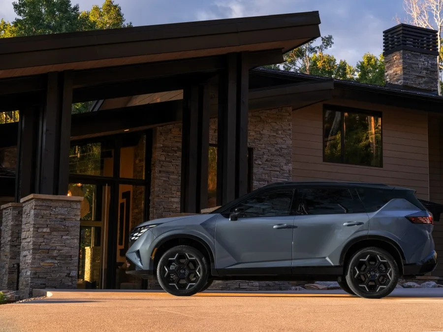 닛산, 2027년형 신형 로그 하이브리드 미국서 공개 5 닛산 로그 All new 2027 Nissan Rogue Hybrid debuts in the U.S. 8 https://mobilityground.com/wp-content/uploads/2026/10/닛산-로그-All-new-2027-Nissan-Rogue-Hybrid-debuts-in-the-U.S.-1.webp