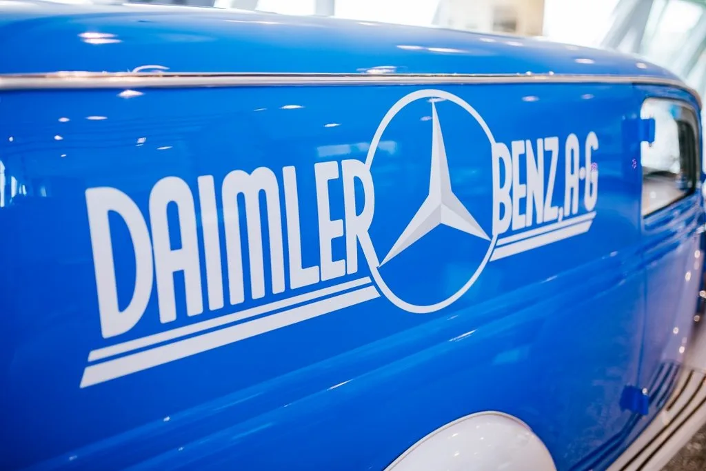 Only 35 of This 1952 Mercedes-Benz Service Van Were Ever Built 4 메르세데스-벤츠 박물관 - A rarity in Mercedes blue Mercedes-Benz 170 V Customer Service of 1952 (12)