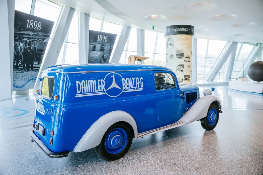 Only 35 of This 1952 Mercedes-Benz Service Van Were Ever Built 2 메르세데스-벤츠 박물관 - A rarity in Mercedes blue Mercedes-Benz 170 V Customer Service of 1952 (3)