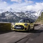 미니 존쿠퍼웍스 컨퍼터블 - The MINI John Cooper Works Convertible Top Performance under the open sky. (2)