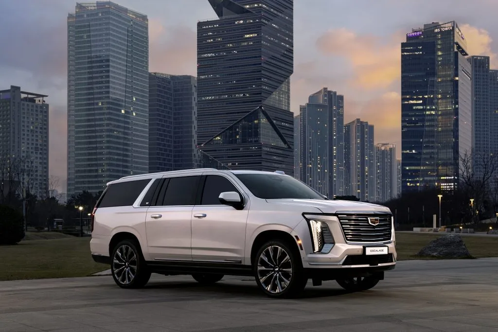 사진 1 캐딜락 ‘2026 더 뉴 에스컬레이드 ESV https://mobilityground.com/wp-content/uploads/2026/10/사진-1-캐딜락-‘2026-더-뉴-에스컬레이드-ESV.webp