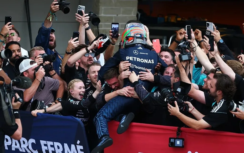 사진 2 메르세데스 AMG 페트로나스 F1팀 2026 월드 챔피언십 18라운드 미국 그랑프리에서 키미 안토넬리 또다시 1위 차지 https://mobilityground.com/wp-content/uploads/2026/10/사진-1-메르세데스-AMG-페트로나스-F1팀-2026-월드-챔피언십-18라운드-미국-그랑프리에서-키미-안토넬리-또다시-1위-차지.webp