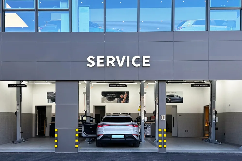 BYD코리아 21번째 승용 서비스센터 BYD Auto 용인 서비스센터 이달 1일 운영 개시 2 사진자료 BYD Auto 용인 서비스센터 외관 2 https://mobilityground.com/wp-content/uploads/2026/10/사진자료-BYD-Auto-용인-서비스센터-_-외관-1.webp