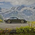 포르쉐 911 GT3 - The Porsche 911 GT3 Bergsport a tribute to Alpine driving (8)