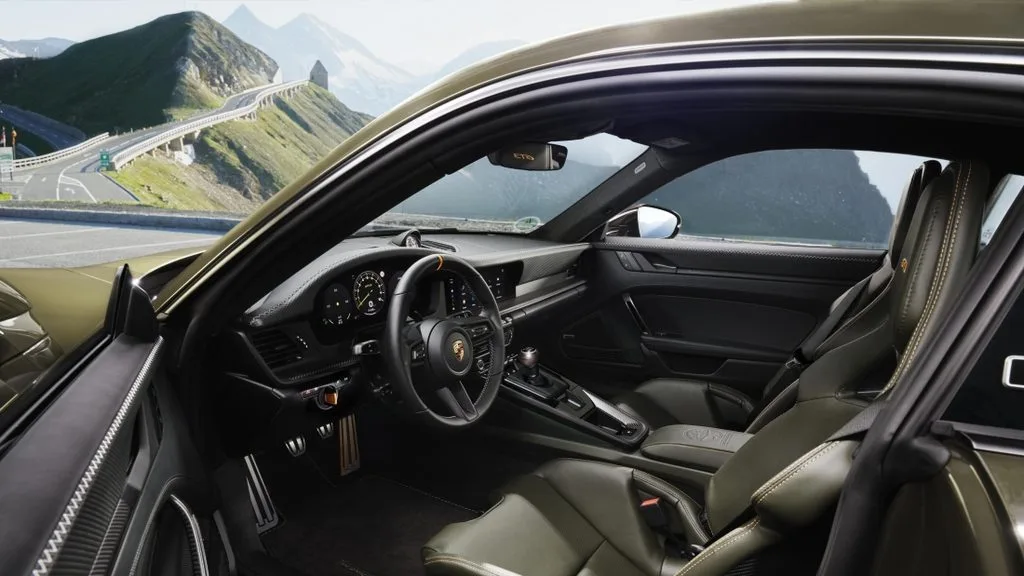포르쉐 911 GT3 - The Porsche 911 GT3 Bergsport a tribute to Alpine driving (8)