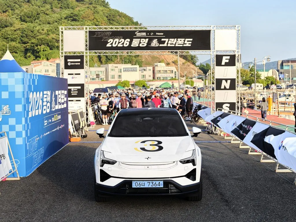 폴스타 이미지 폴스타 ‘2026 통영그란폰도 성료… 폴스타 3·4 공식 차량 지원 1 https://mobilityground.com/wp-content/uploads/2026/10/폴스타-이미지-폴스타-‘2026-통영그란폰도-성료…-폴스타-3·4-공식-차량-지원-1.webp